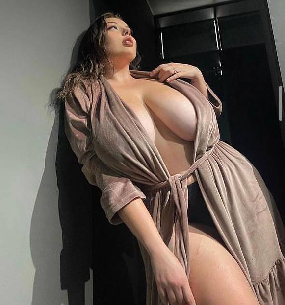 Zeytinburnu Escort Bayan Sedef İle Geceler Zevk Veriyor